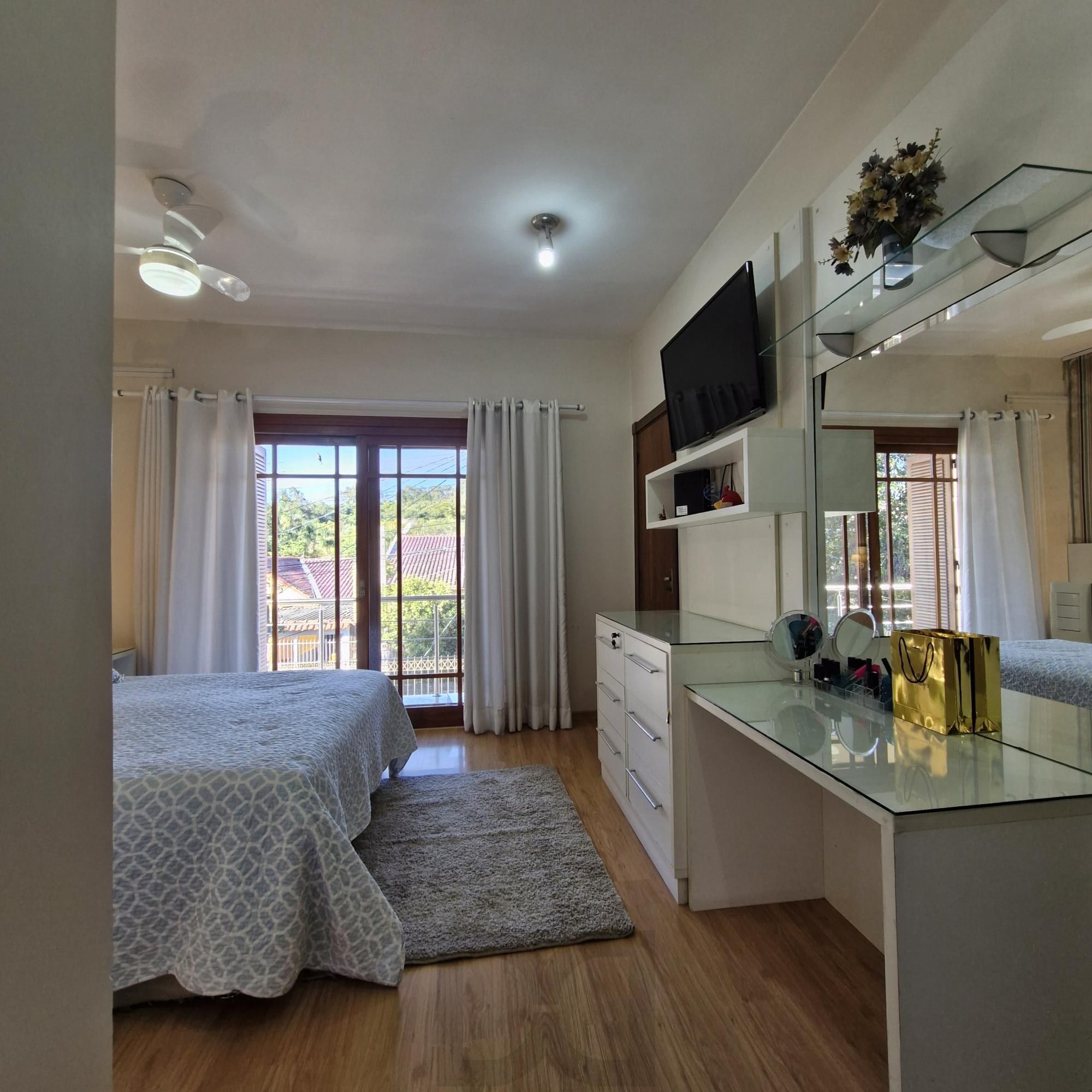Excelente Sobrado no Jardim Itú Sabará com quatro Dormitórios sendo três Suites. — foto 27