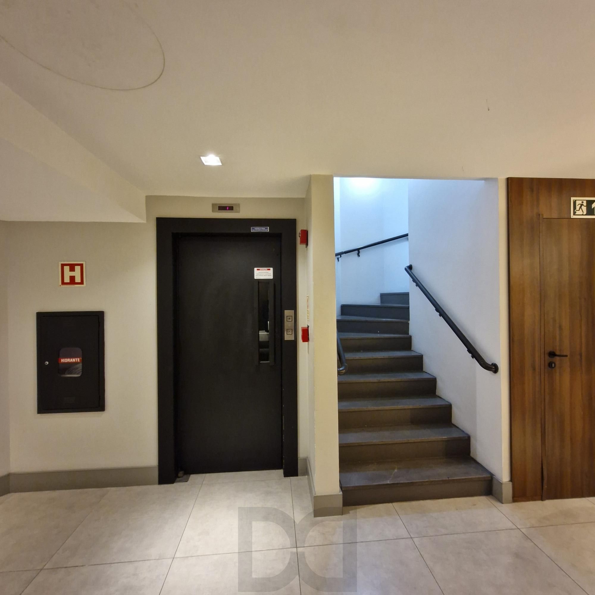 Excelente sala comercial na Rua Cel. Bordini, Auxiliadora, Porto Alegre. — foto 36