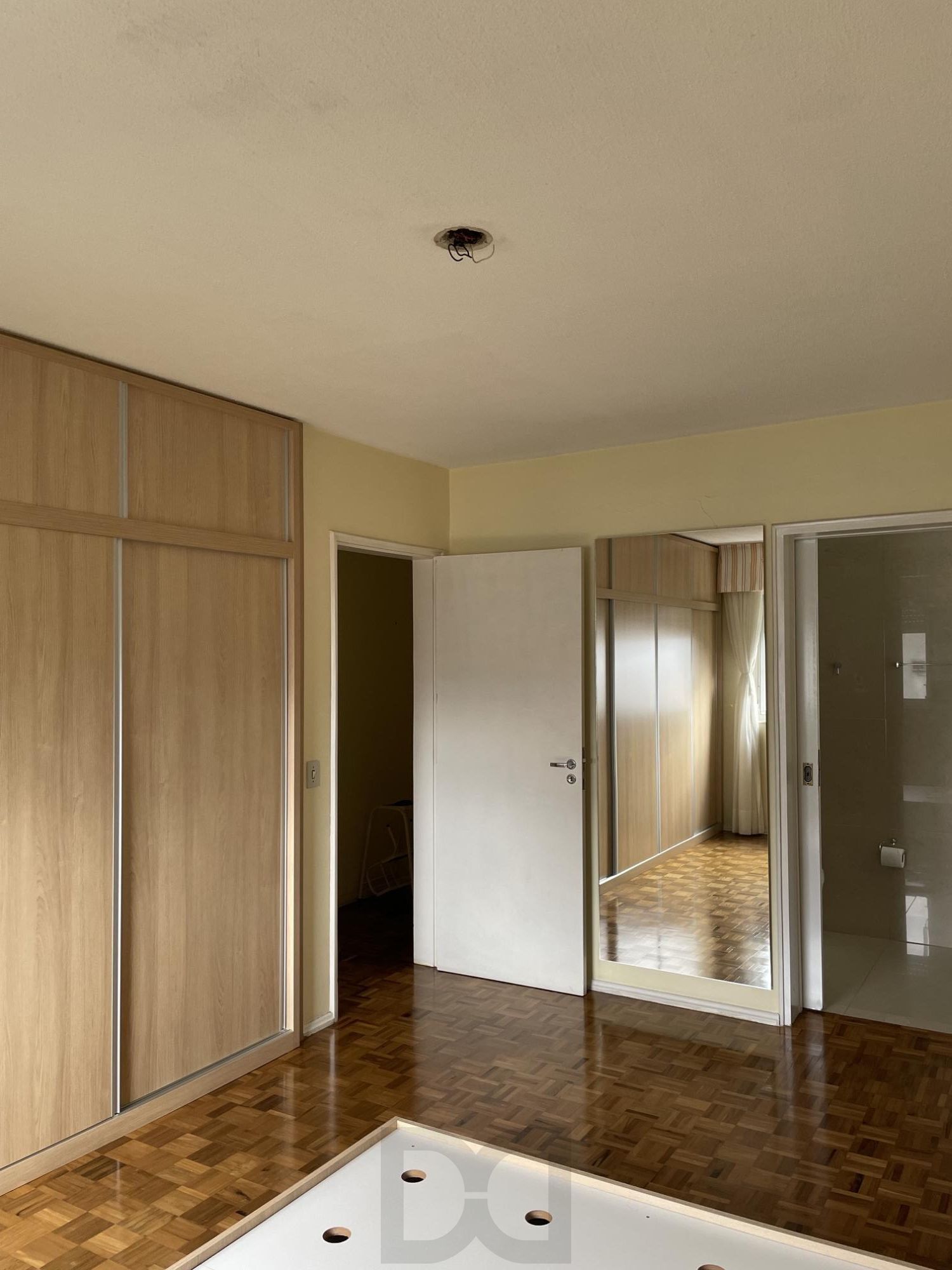 Apartamento no bairro Menino Deus com 3 dormitórios com vaga e elevador — foto 27