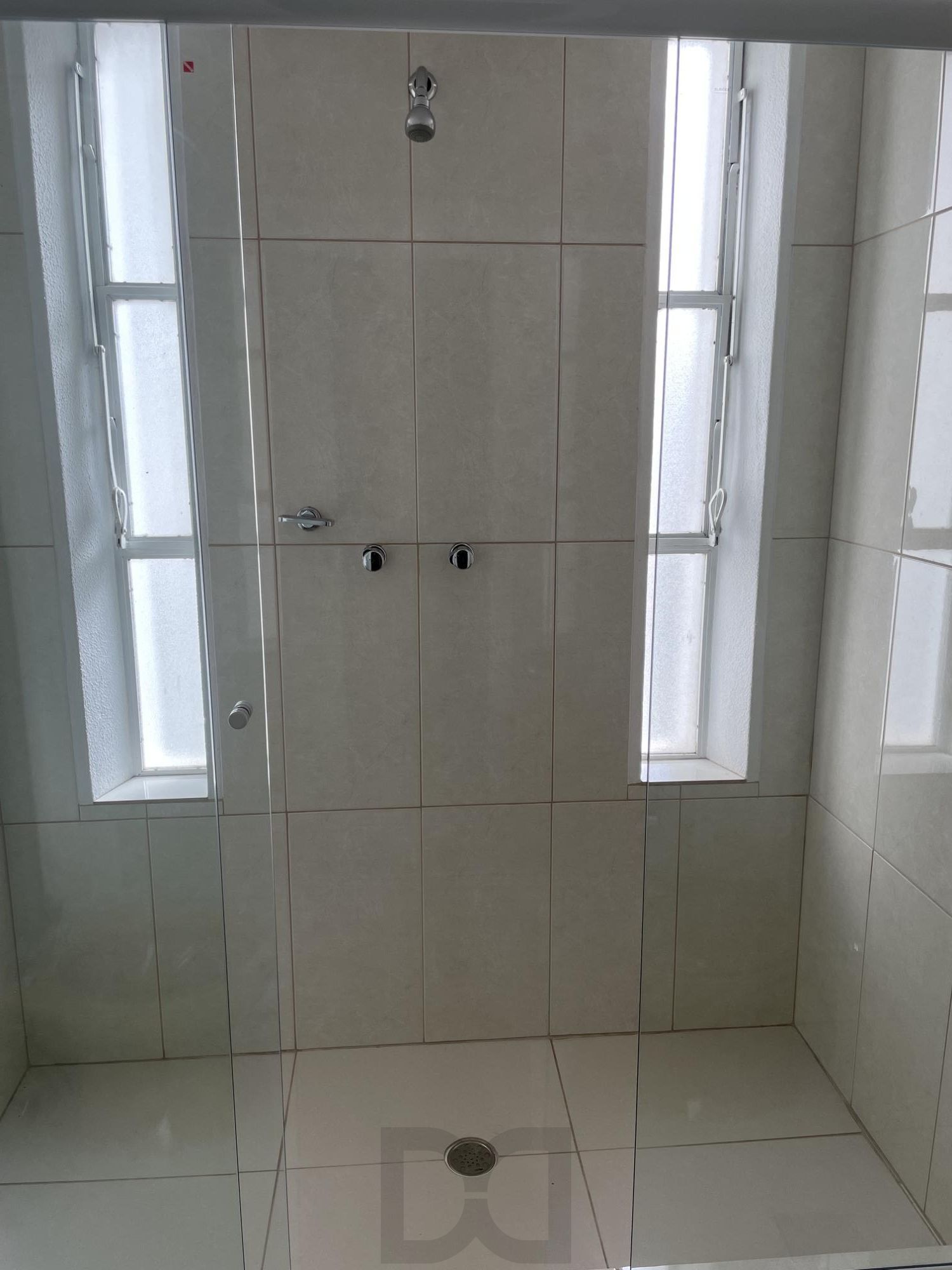Apartamento no bairro Menino Deus com 3 dormitórios com vaga e elevador — foto 24