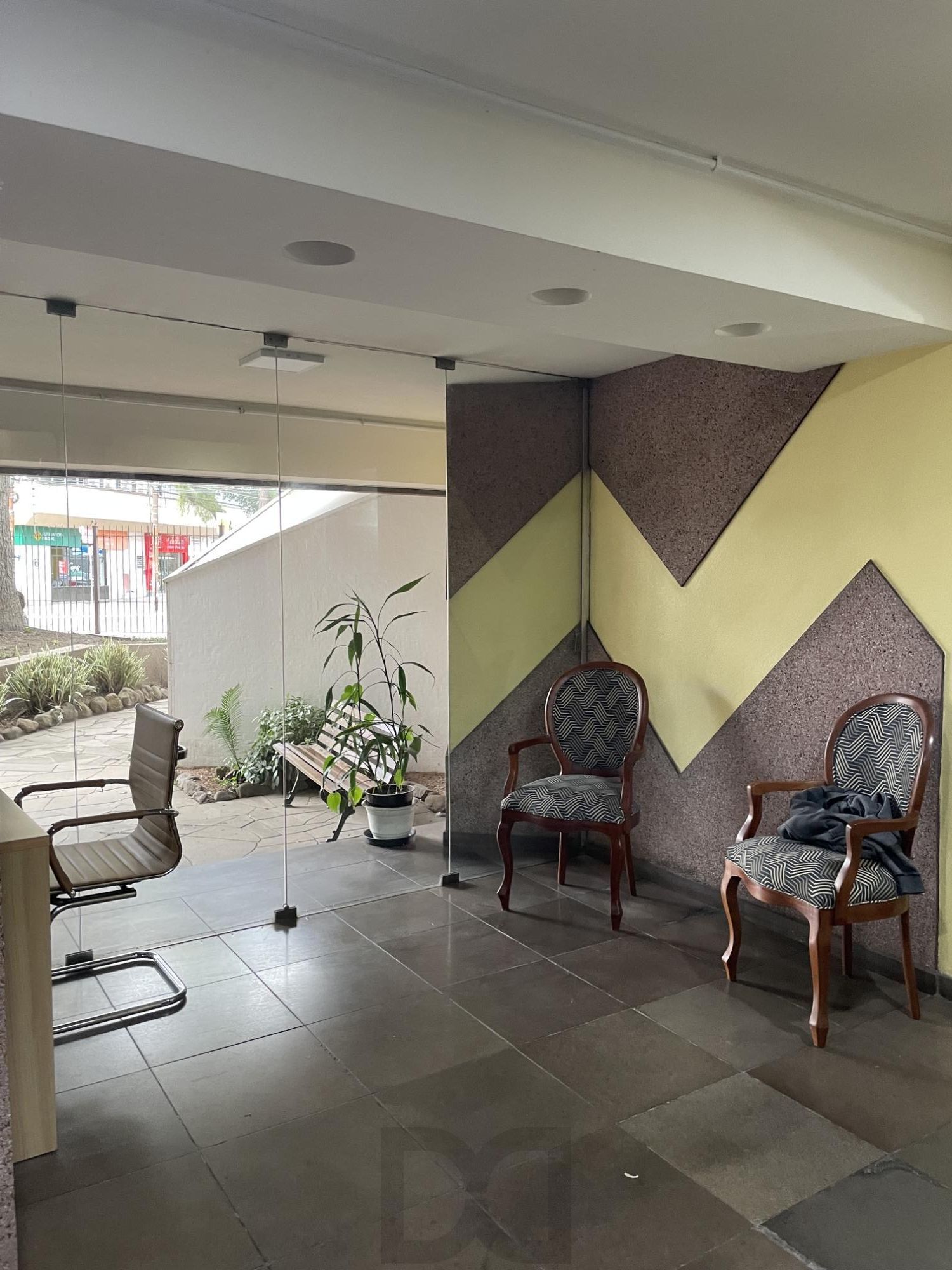 Apartamento no bairro Menino Deus com 3 dormitórios com vaga e elevador — foto 6