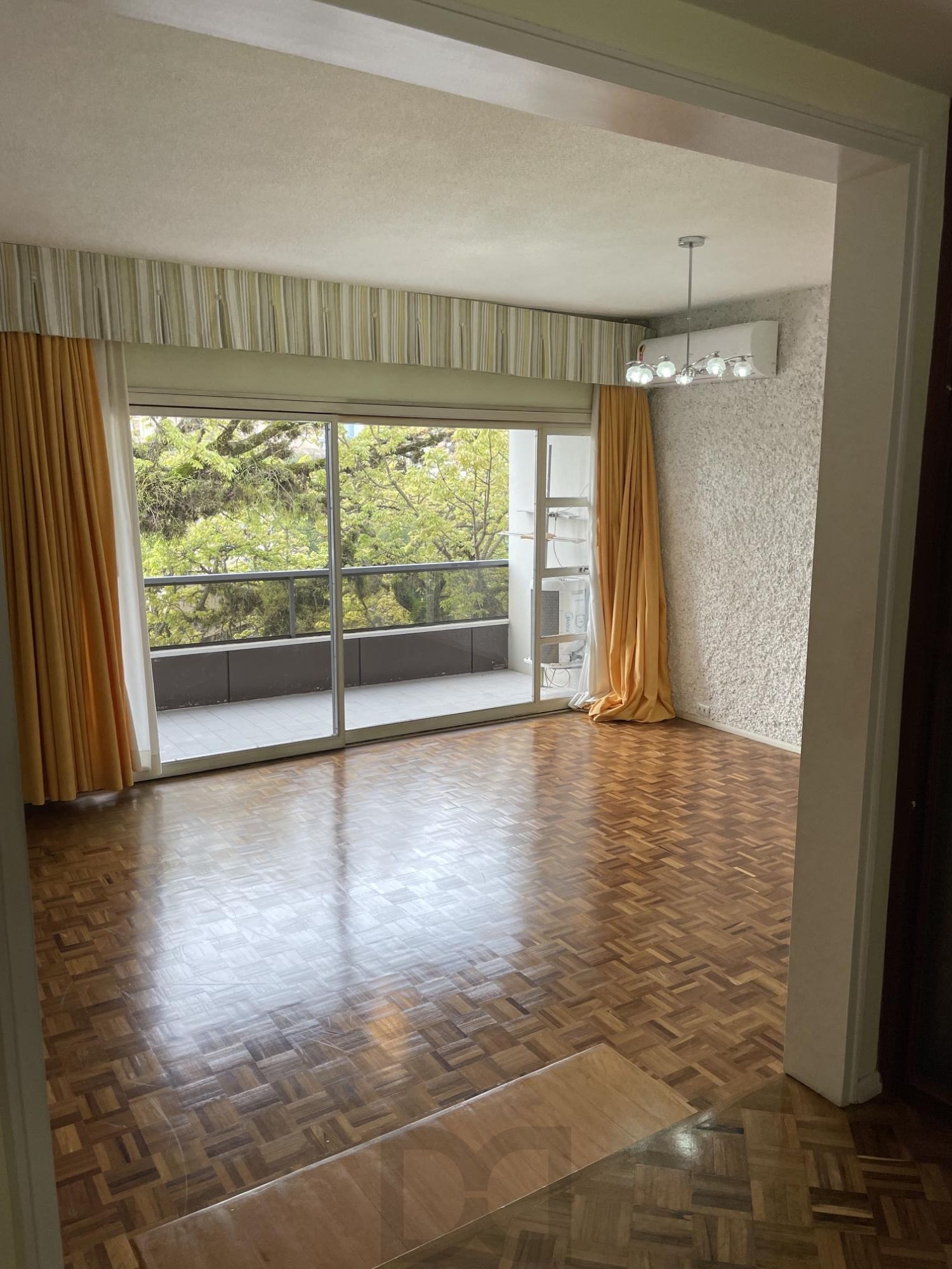 Apartamento no bairro Menino Deus com 3 dormitórios com vaga e elevador — foto 12