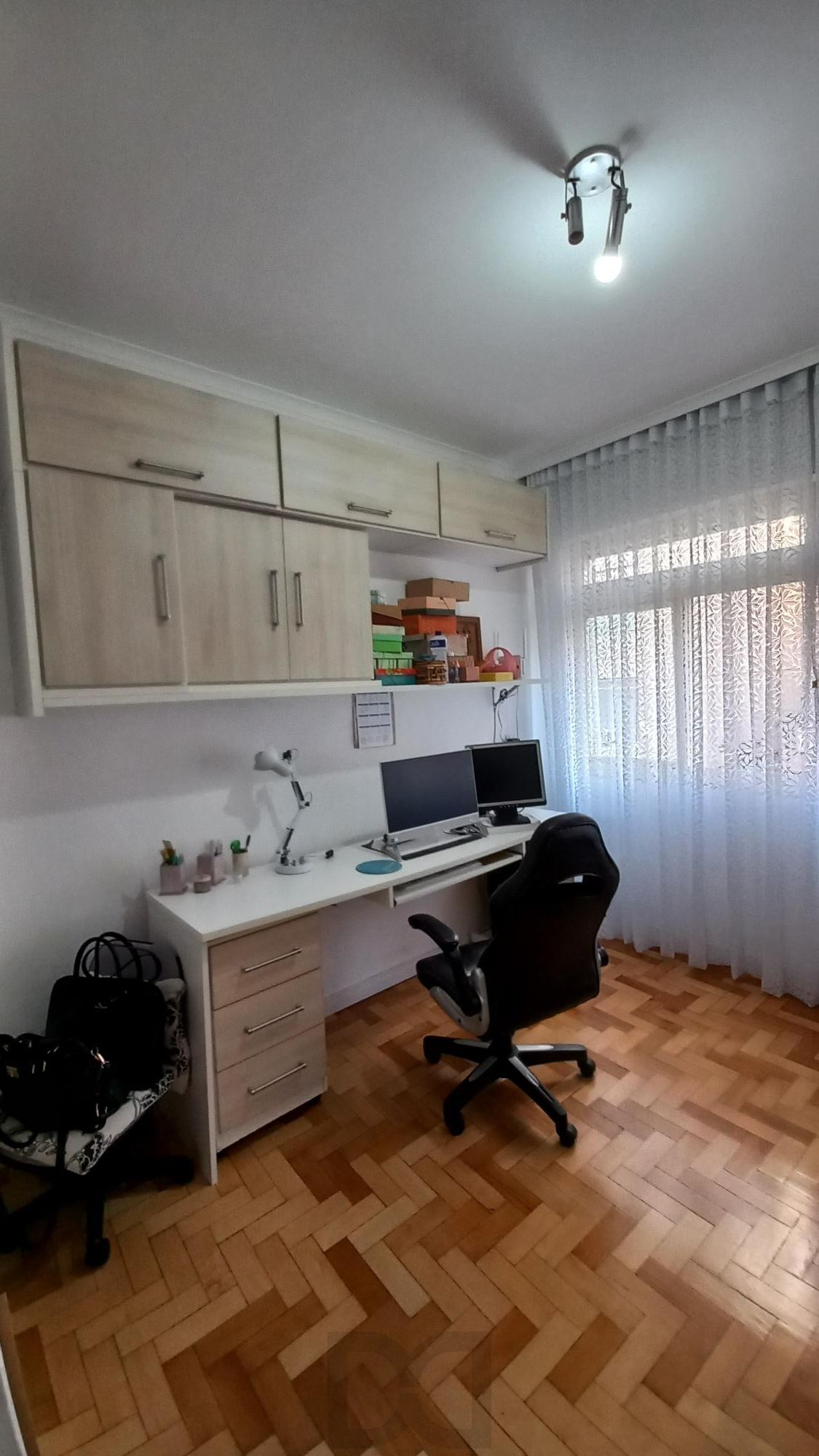 Dormitório 1 - (Escritório)