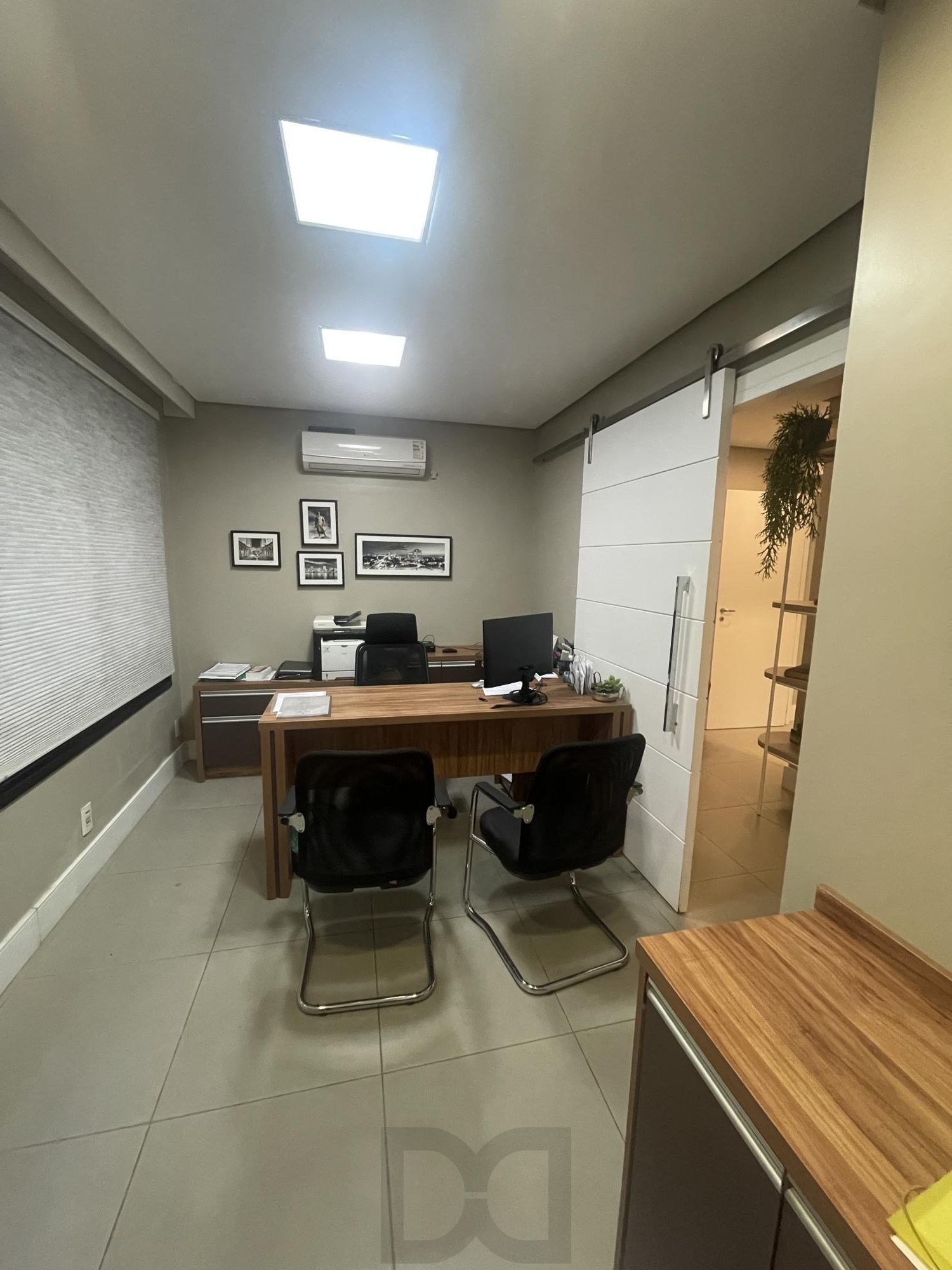 Ampla sala comercial com vaga de garagem escriturada — foto 31