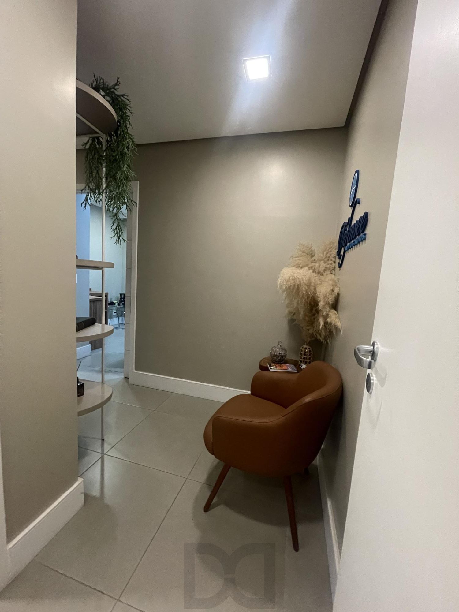 Ampla sala comercial com vaga de garagem escriturada — foto 26
