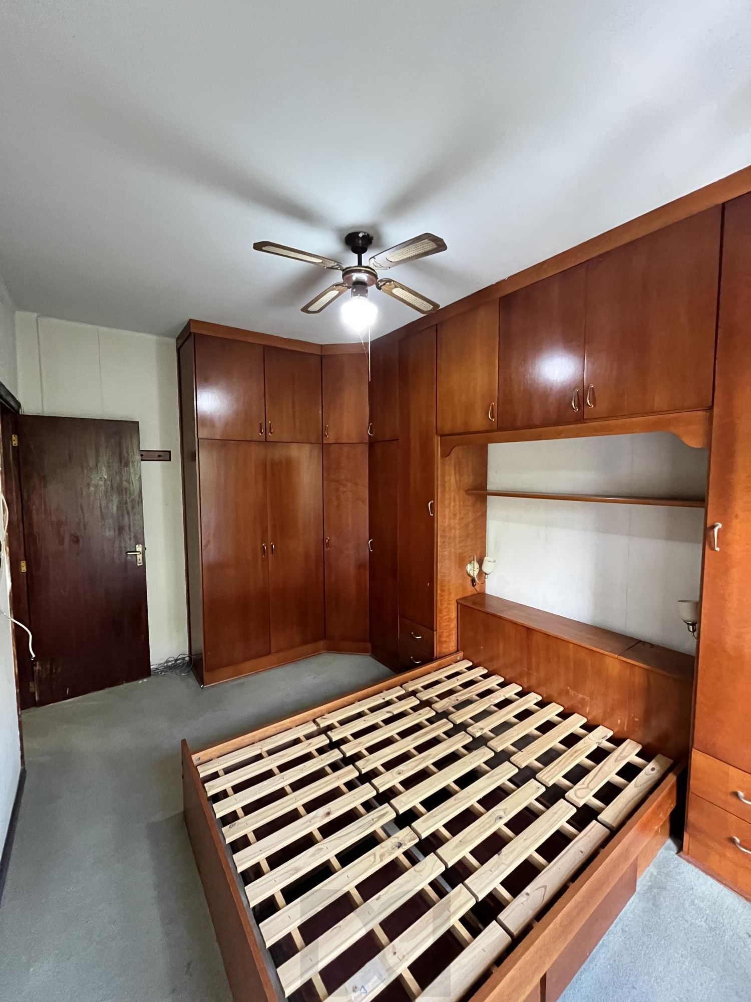 Apartamento de 2 quartos, lareira e dependência de empregada no bairro Floresta — foto 16