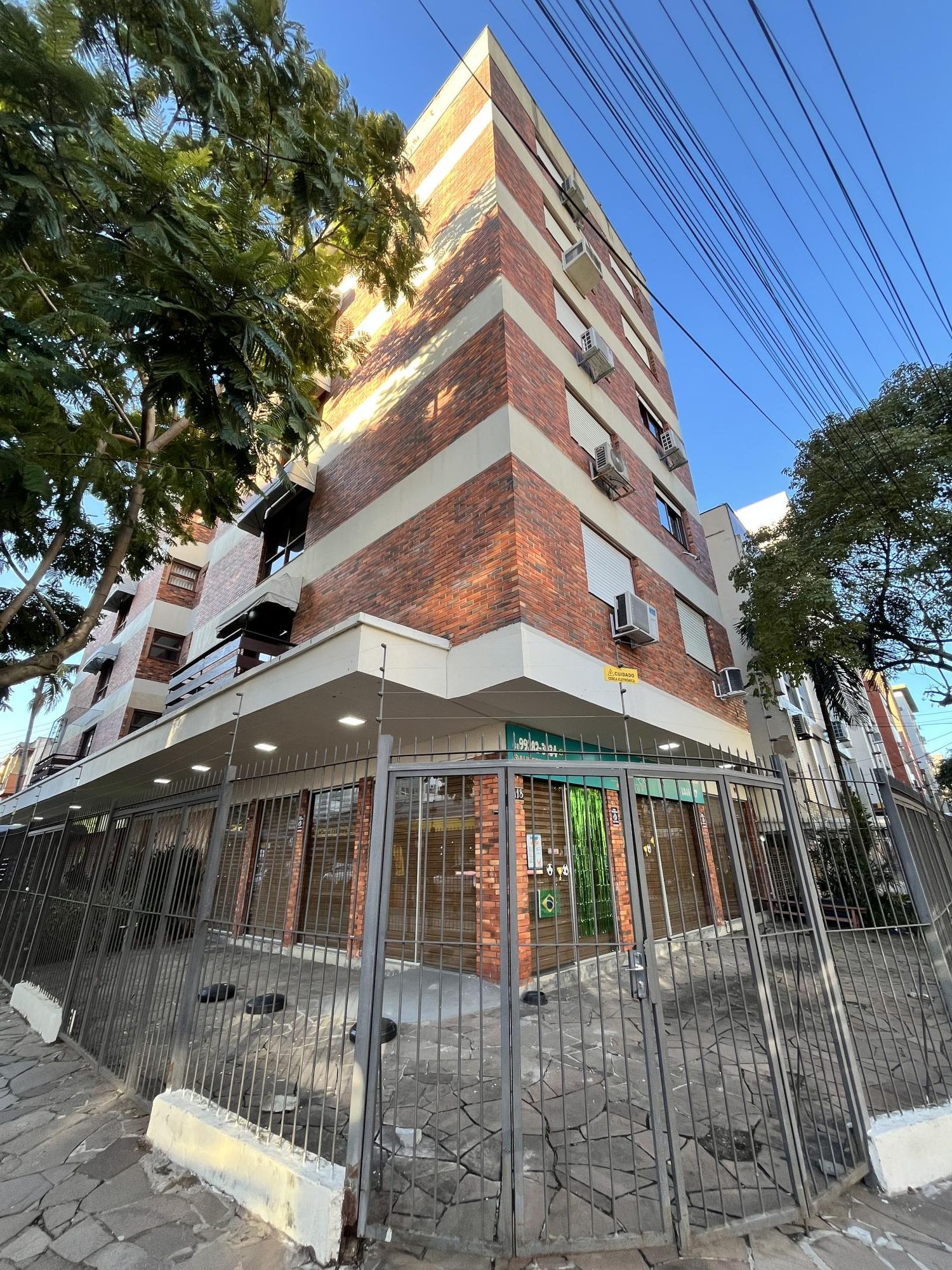 Apartamento de dois quartos e no bairro Menino Deus em POA — foto 2
