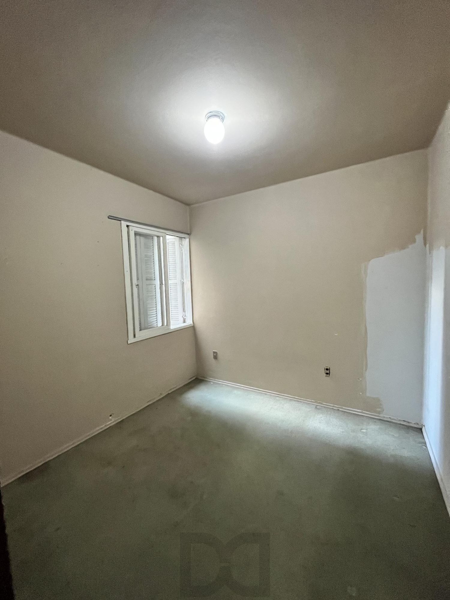 Apartamento de 2 quartos, lareira e dependência de empregada no bairro Floresta — foto 11