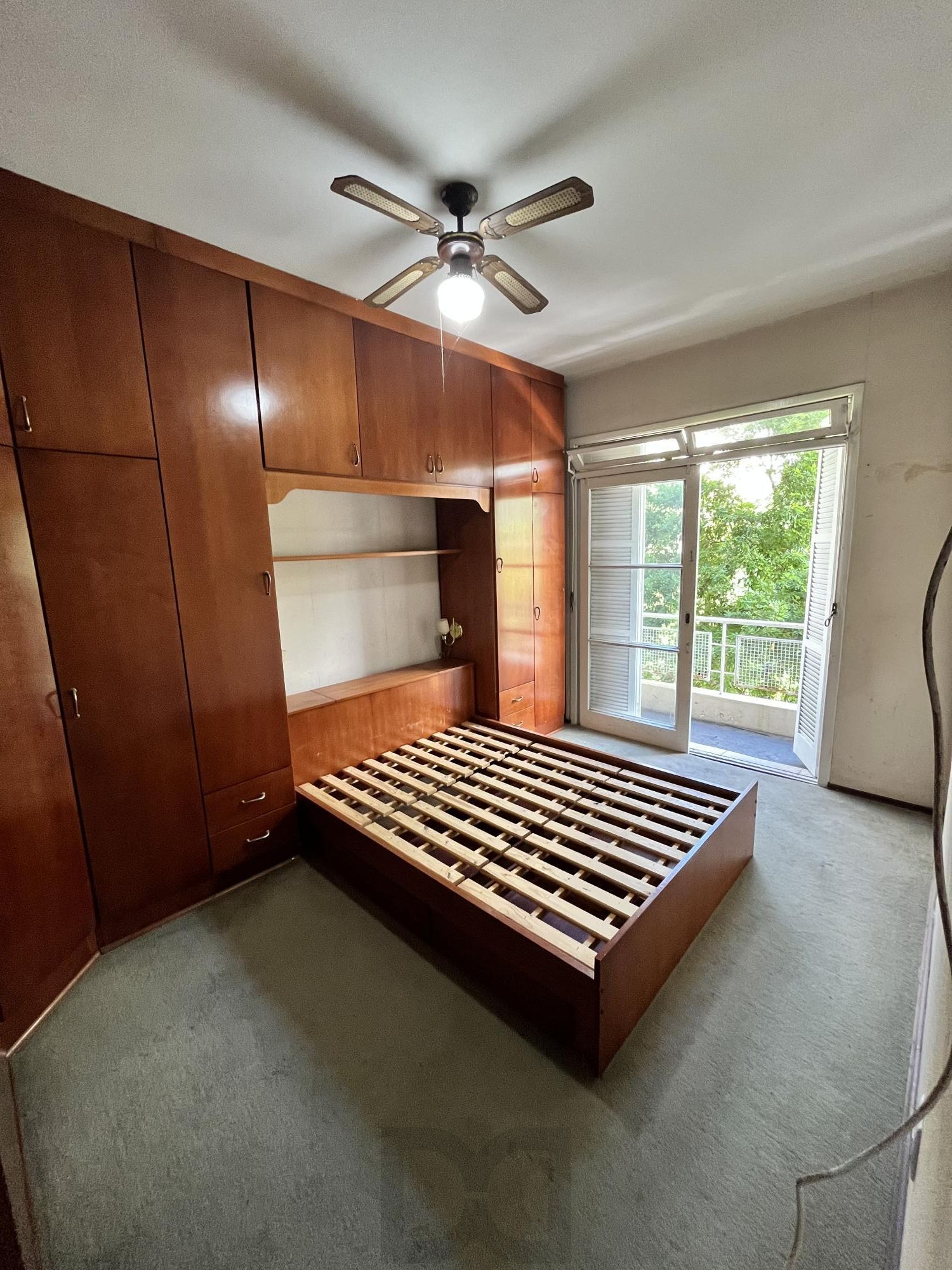 Apartamento de 2 quartos, lareira e dependência de empregada no bairro Floresta — foto 14