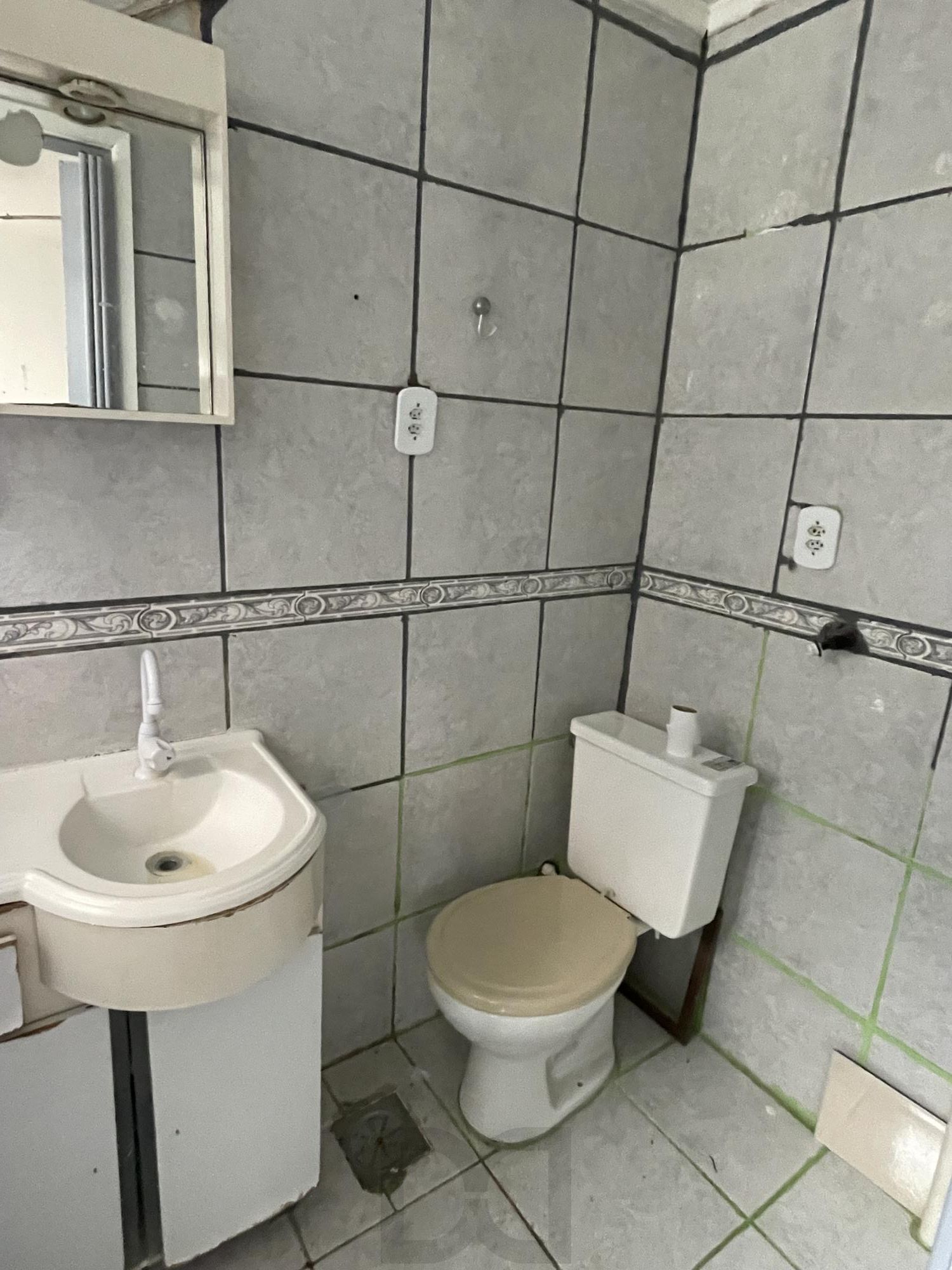 Kitnet Jk de 32m2 no Jardim Leopoldina Porto Alegre Apenas 128mil — foto 5