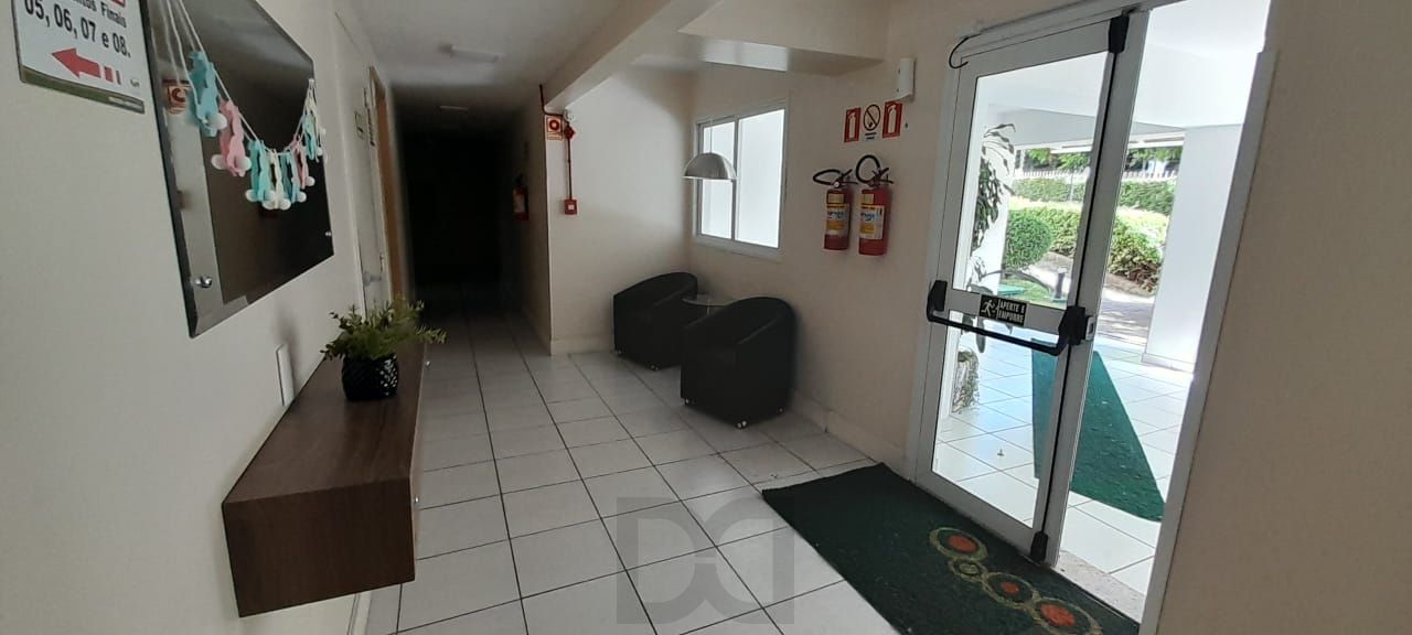 Apartamento de 2 quartos, suíte e 1 vaga de garagem no bairro Jardim Carvalho — foto 8
