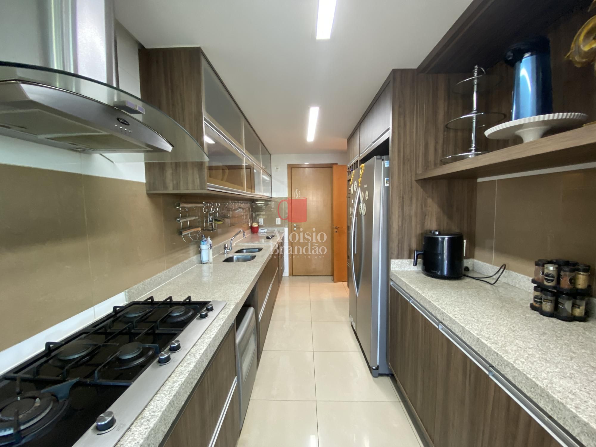 Apartamento para alugar com 4 quartos, 168m² - Foto 11