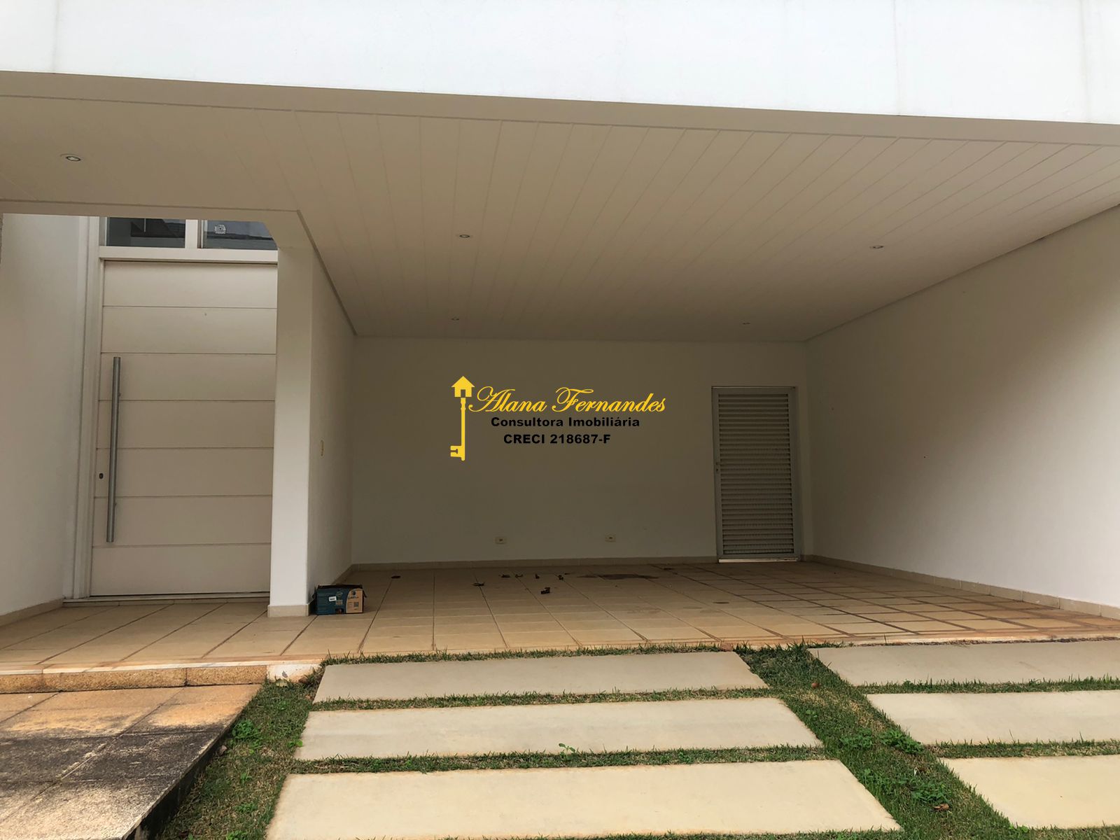 Casa de Condomínio à venda com 3 quartos, 380m² - Foto 2