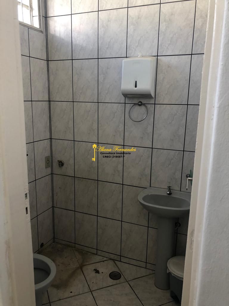 Loja-Salão para alugar com 3 quartos, 140m² - Foto 14