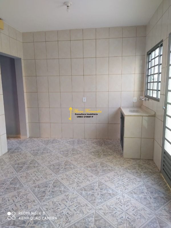 Casa à venda com 6 quartos, 221m² - Foto 23