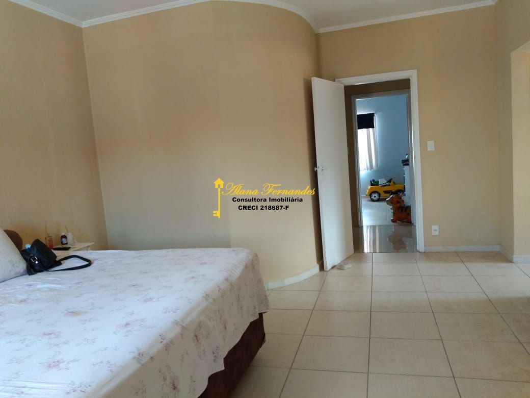 Casa à venda com 3 quartos, 330m² - Foto 14