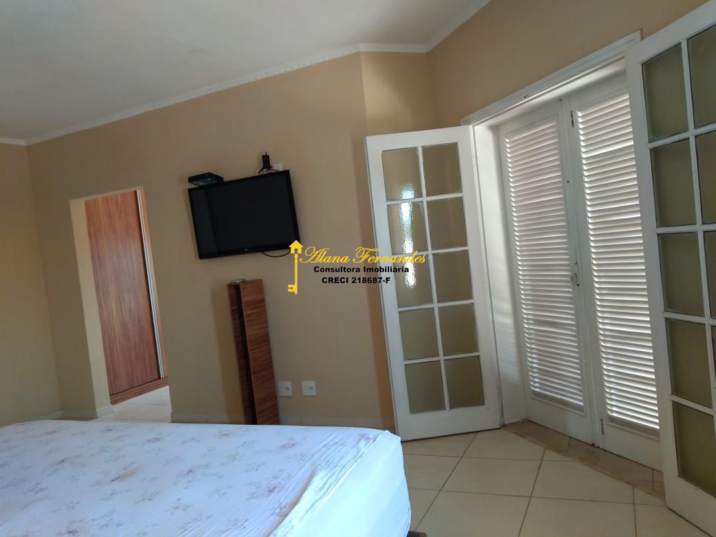 Casa à venda com 3 quartos, 330m² - Foto 13