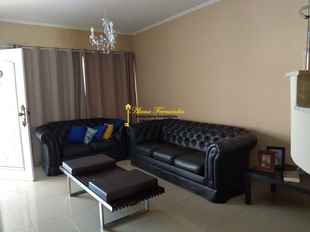 Casa à venda com 3 quartos, 330m² - Foto 3