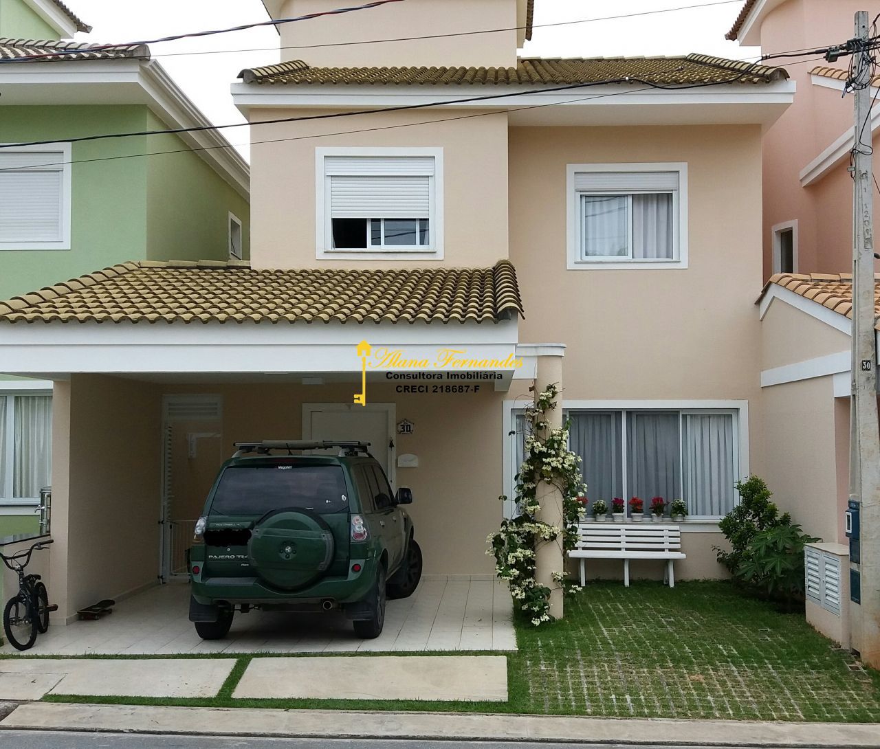 Casa de Condomínio à venda com 3 quartos, 180m² - Foto 1