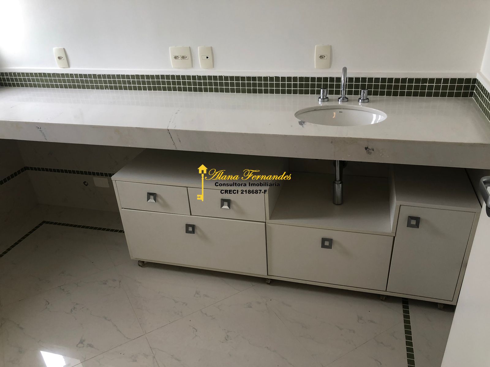 Casa de Condomínio à venda com 3 quartos, 380m² - Foto 49