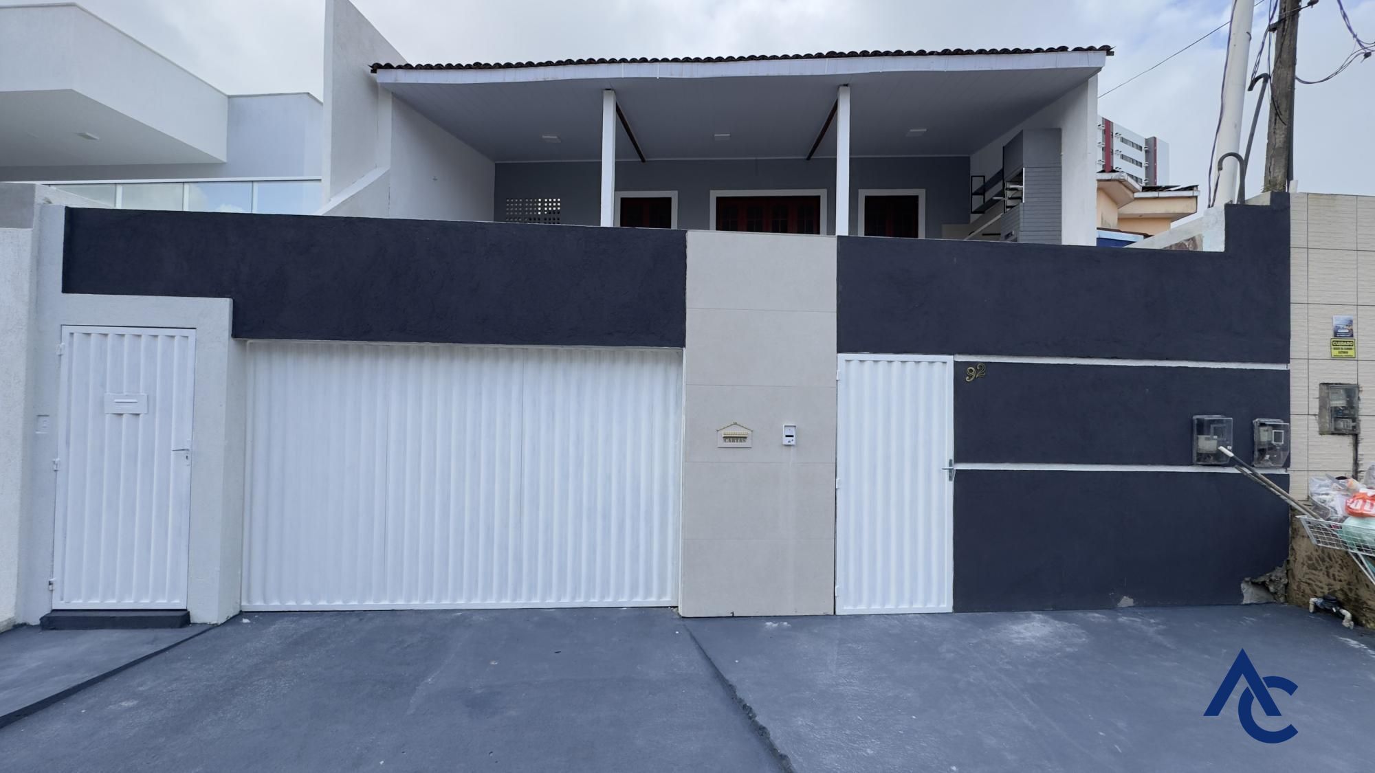 Casa, 6 quartos, 278 m² - Foto 1