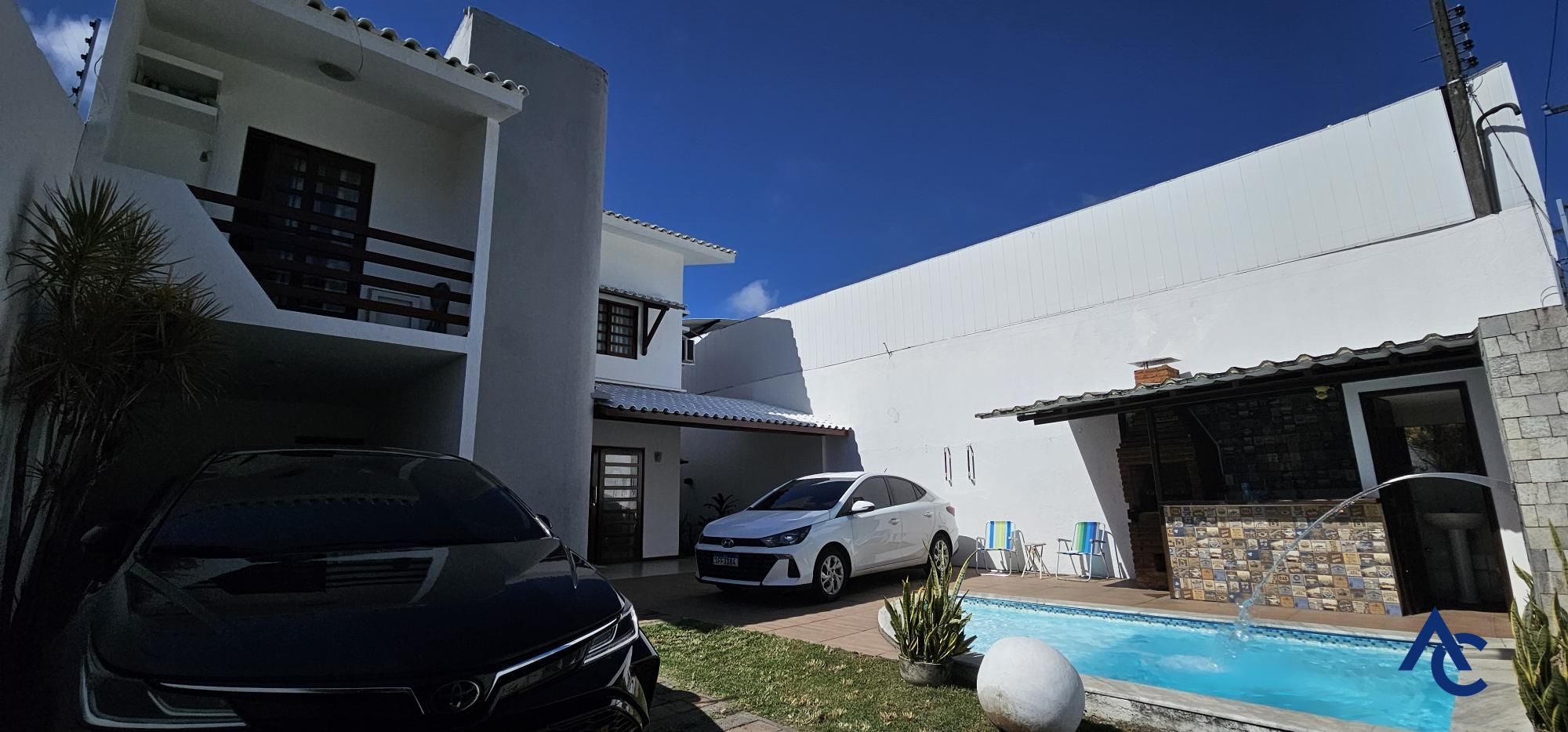 Casa, 6 quartos, 250 m² - Foto 1