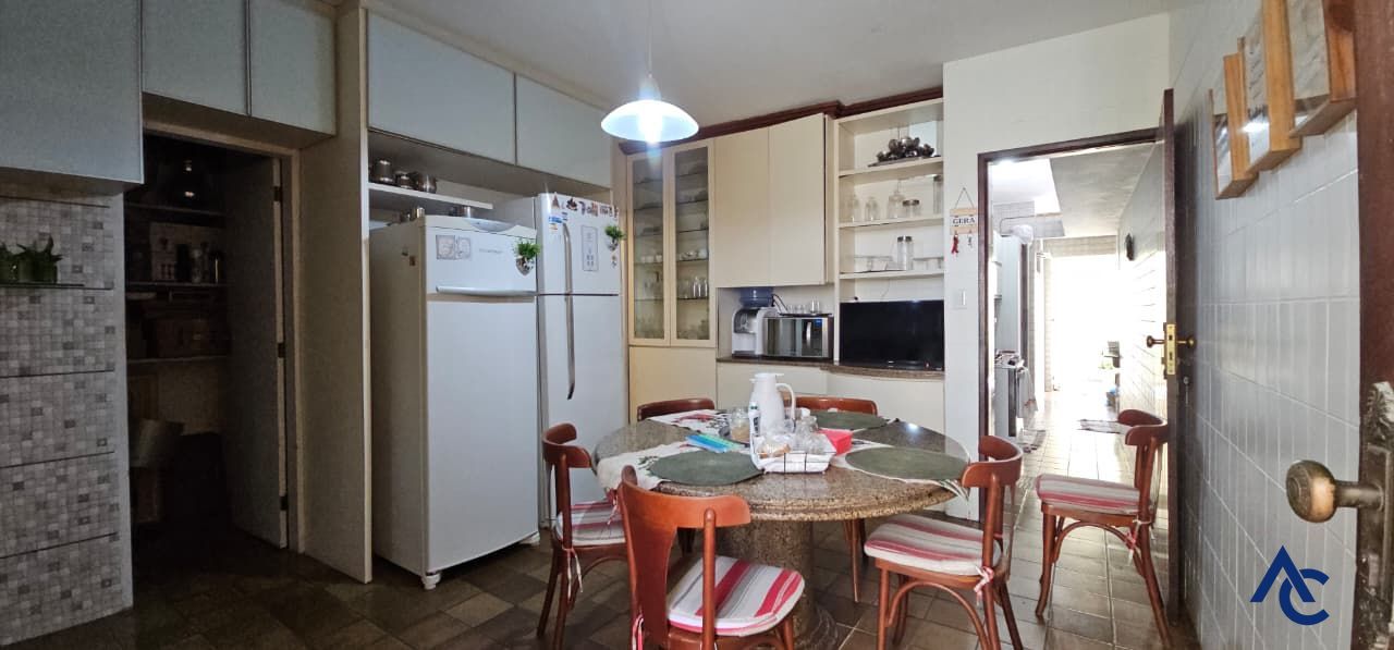 Casa, 4 quartos, 300 m² - Foto 19