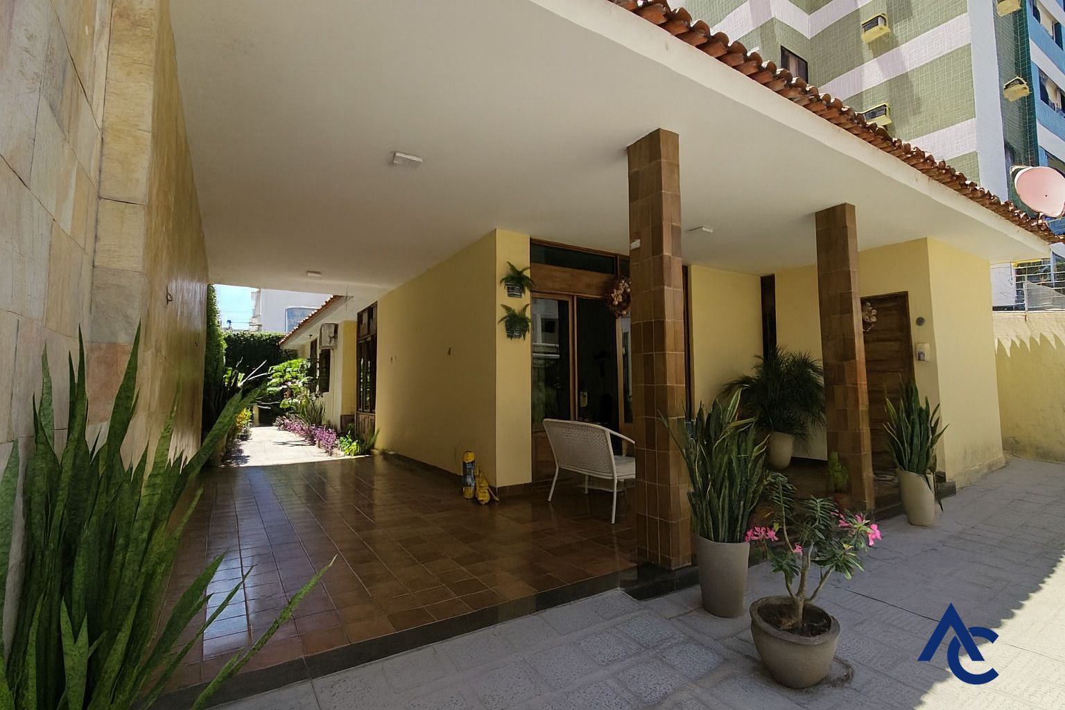 Casa, 4 quartos, 300 m² - Foto 1