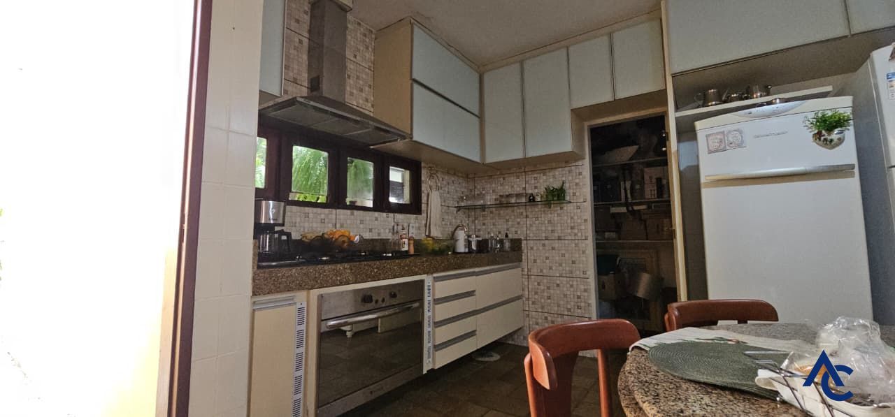 Casa, 4 quartos, 300 m² - Foto 22