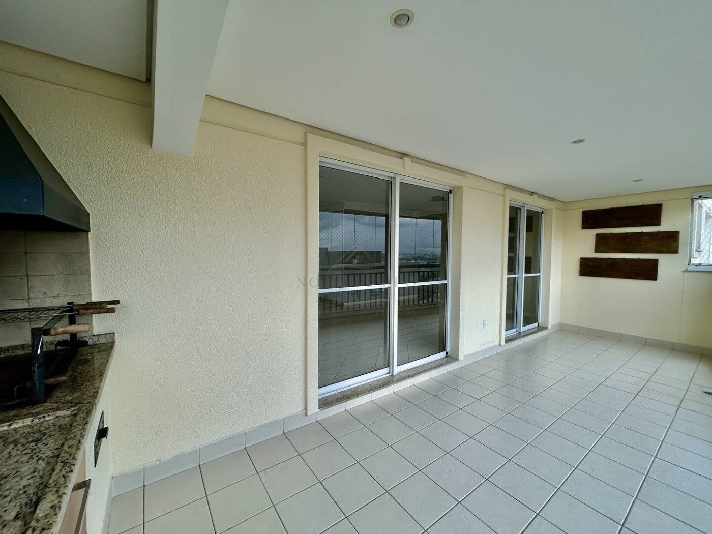 Apartamento para alugar com 3 quartos, 165m² - Foto 23