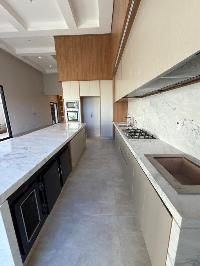 Casa, 4 quartos, 280 m² - Foto 1