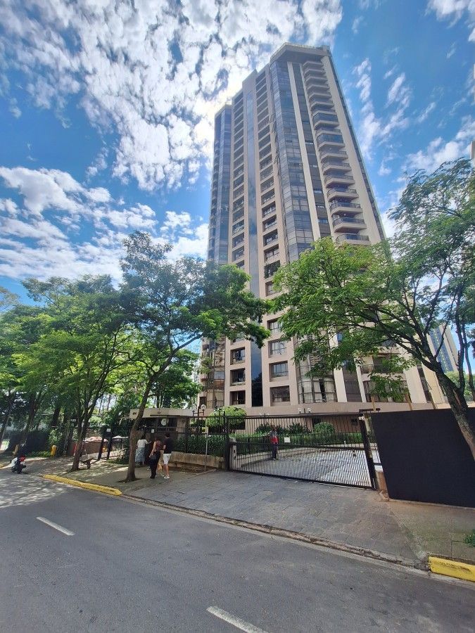 Apartamento para alugar com 2 quartos, 127m² - Foto 1