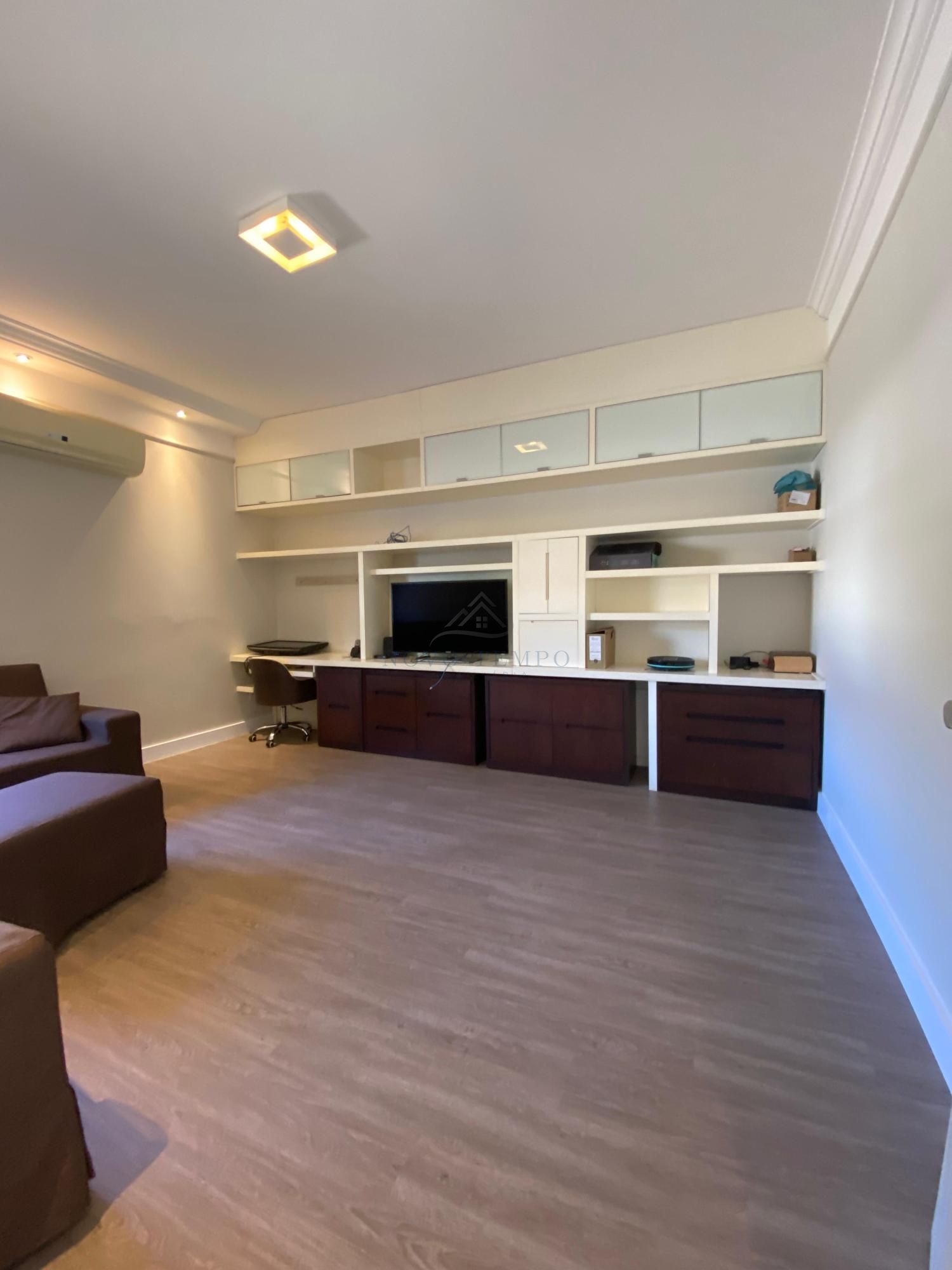 Casa, 4 quartos, 286 m² - Foto 1