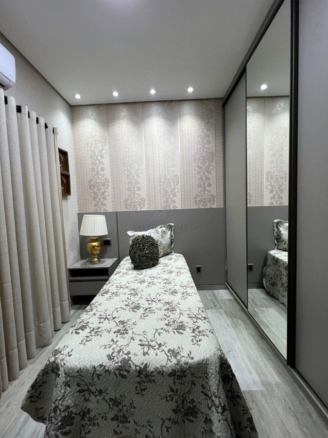 Casa, 3 quartos, 219 m² - Foto 4