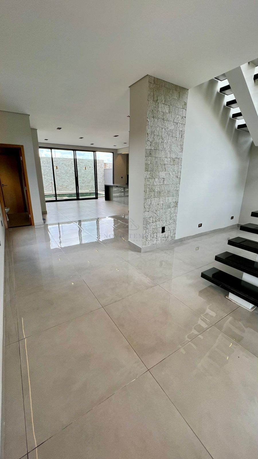 Casa, 3 quartos, 217 m² - Foto 2