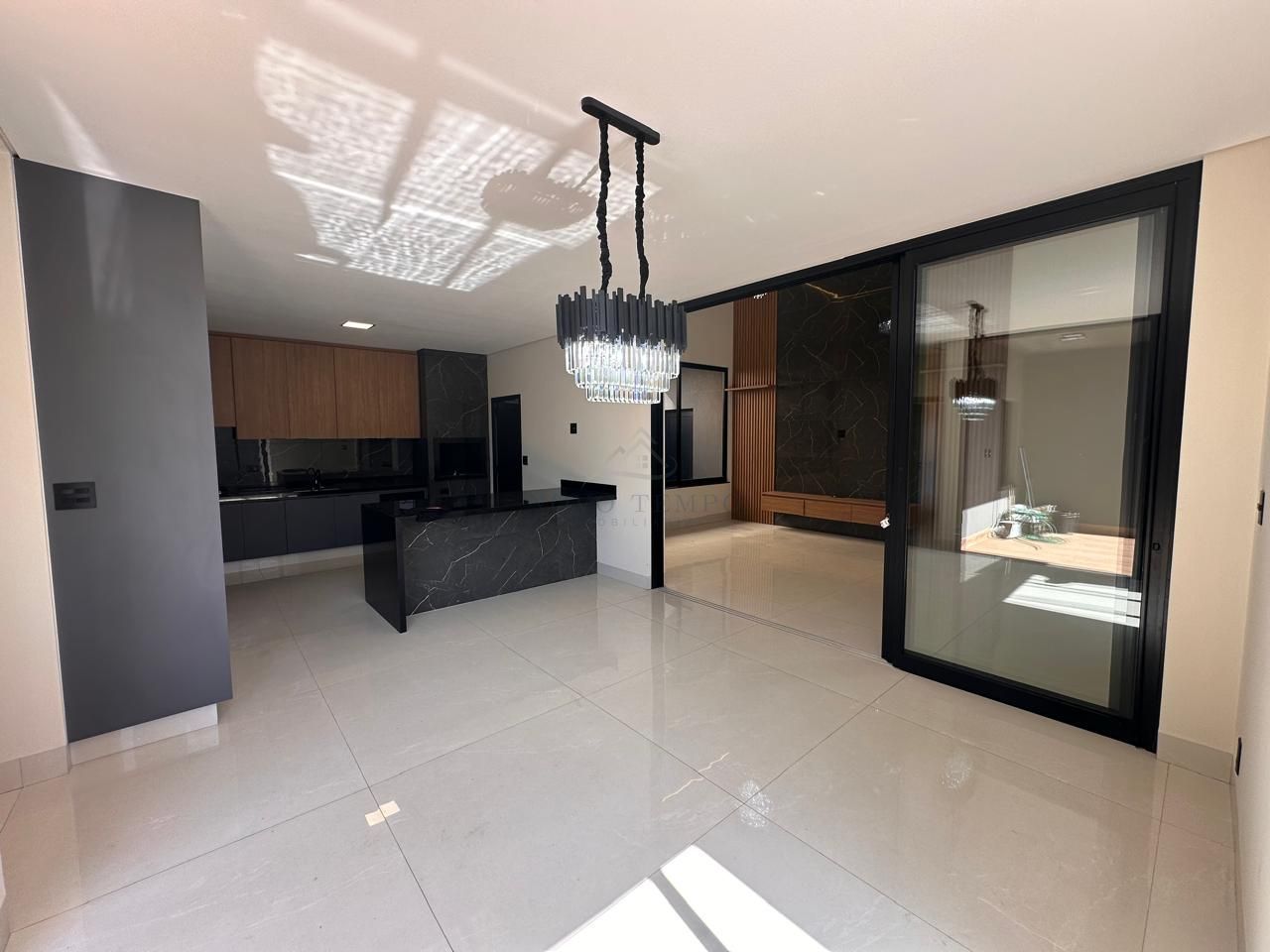 Casa, 3 quartos, 270 m² - Foto 1