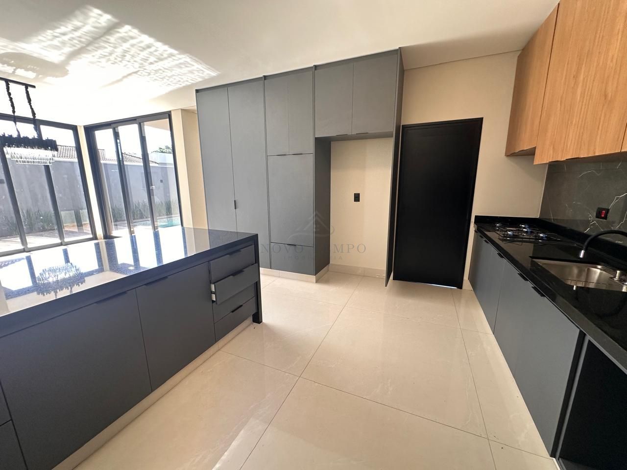 Casa, 3 quartos, 270 m² - Foto 26