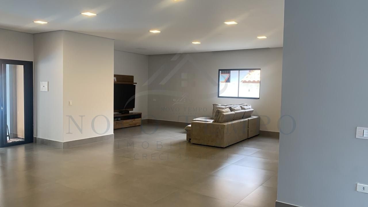 Casa, 3 quartos, 306 m² - Foto 2