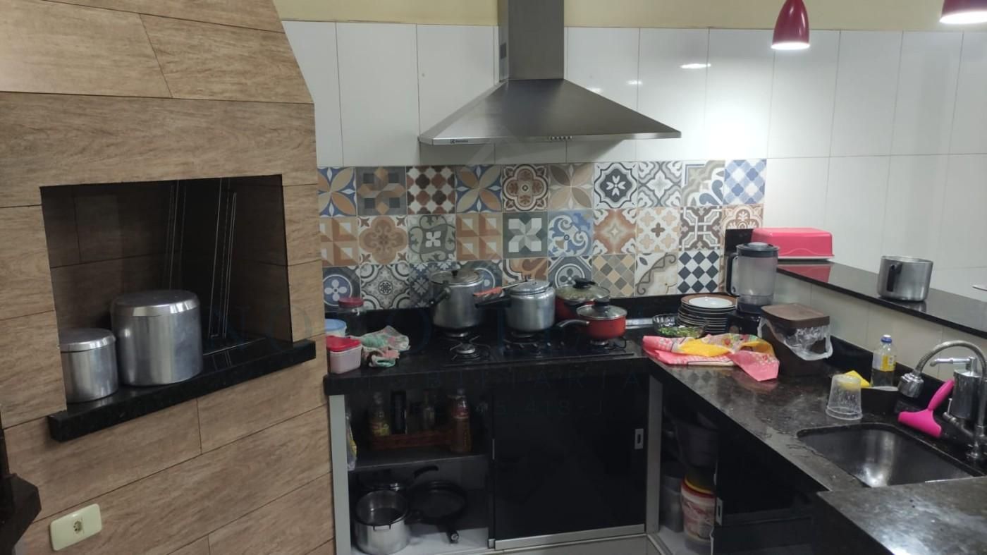 Casa, 3 quartos, 250 m² - Foto 2