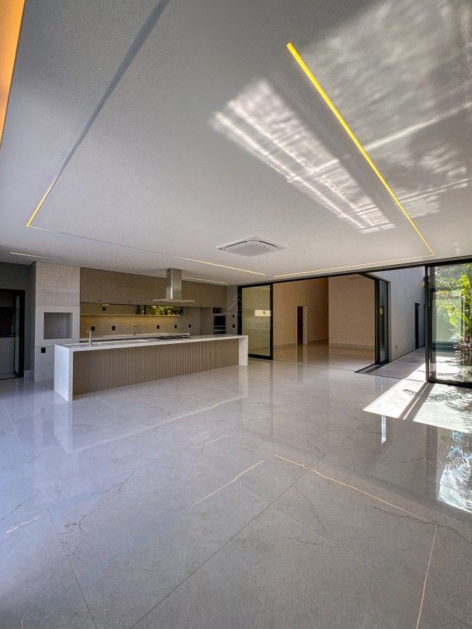Casa, 4 quartos, 260 m² - Foto 2