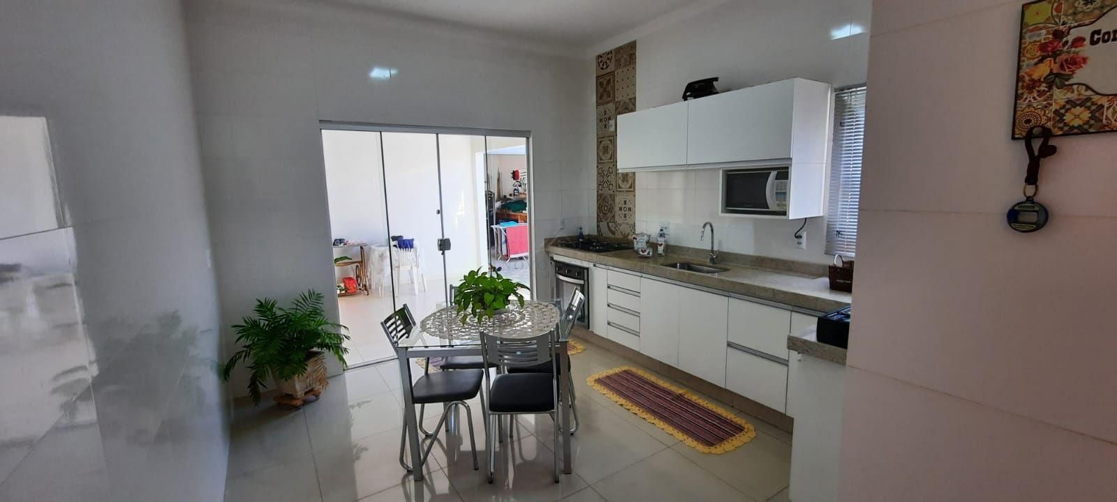 Casa, 2 quartos, 180 m² - Foto 15