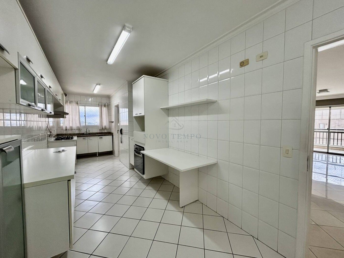 Apartamento para alugar com 3 quartos, 165m² - Foto 7