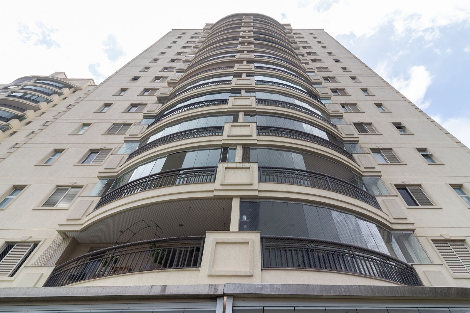 Apartamento, 3 quartos, 122 m² - Foto 1