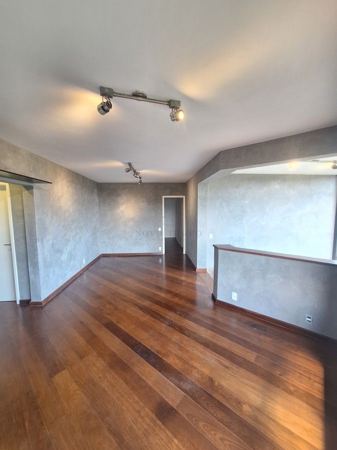 Apartamento para alugar com 2 quartos, 127m² - Foto 4
