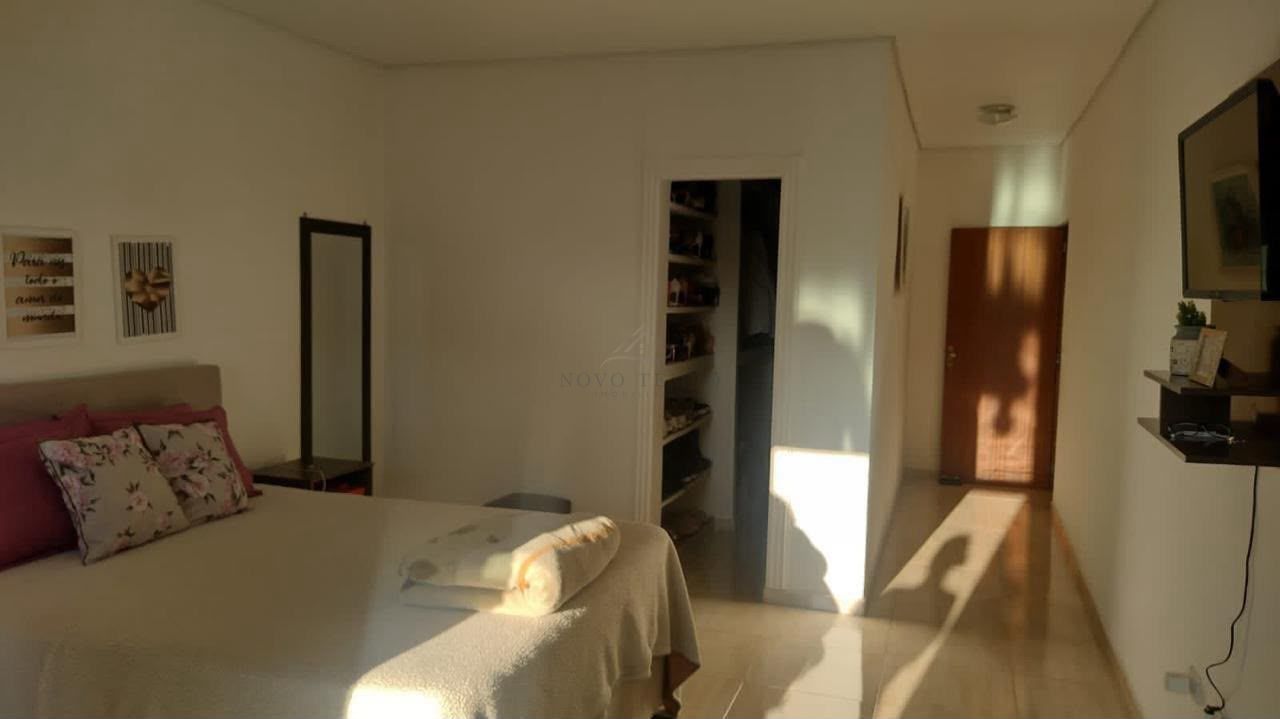 Casa, 4 quartos, 230 m² - Foto 12