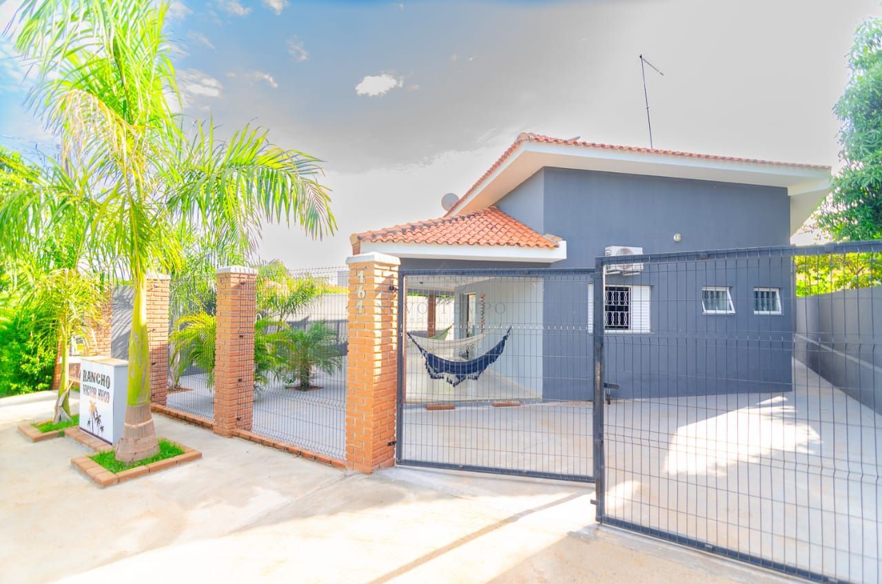 Chácara, 3 quartos, 600 m² - Foto 1