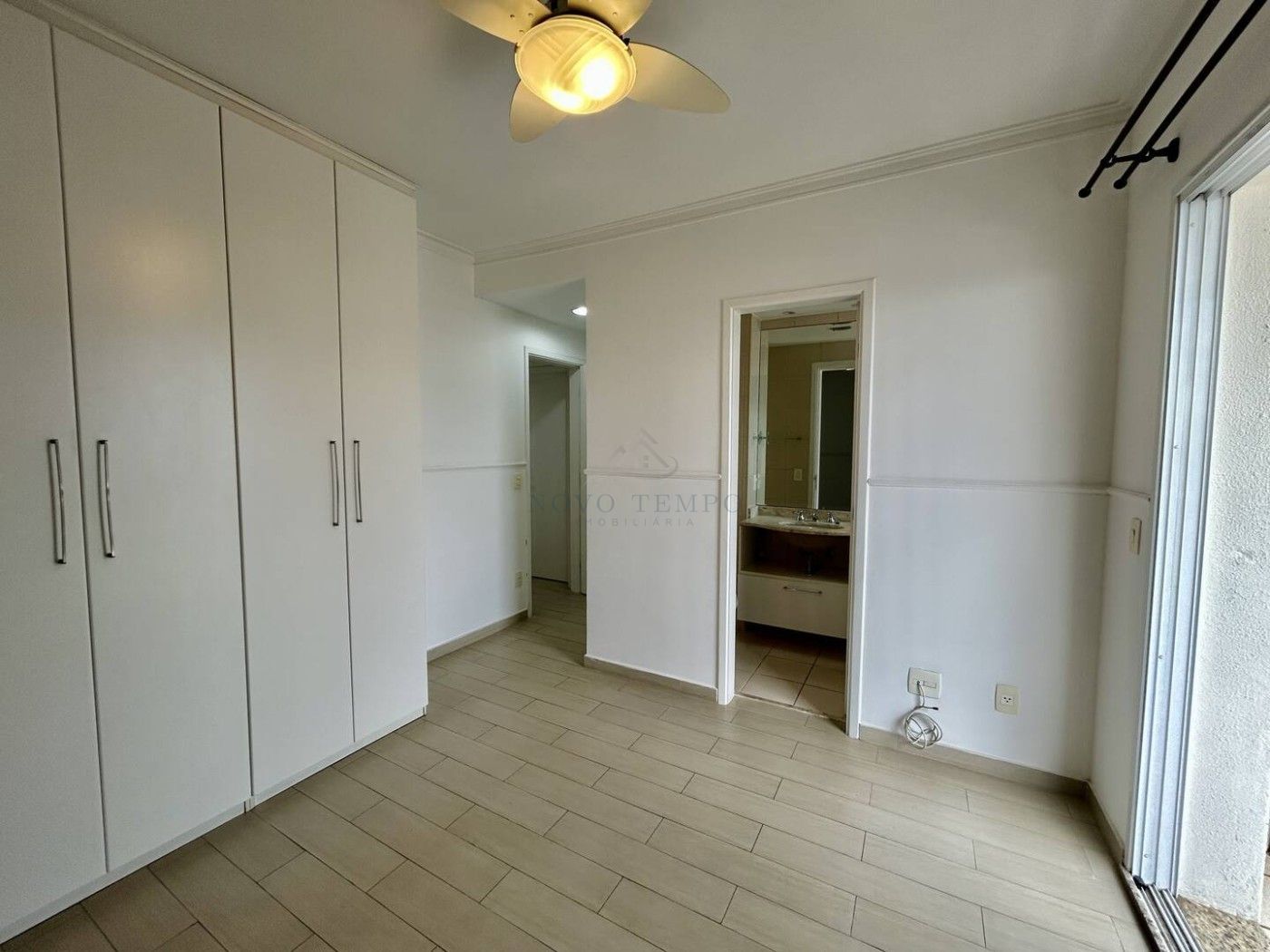 Apartamento para alugar com 3 quartos, 165m² - Foto 11