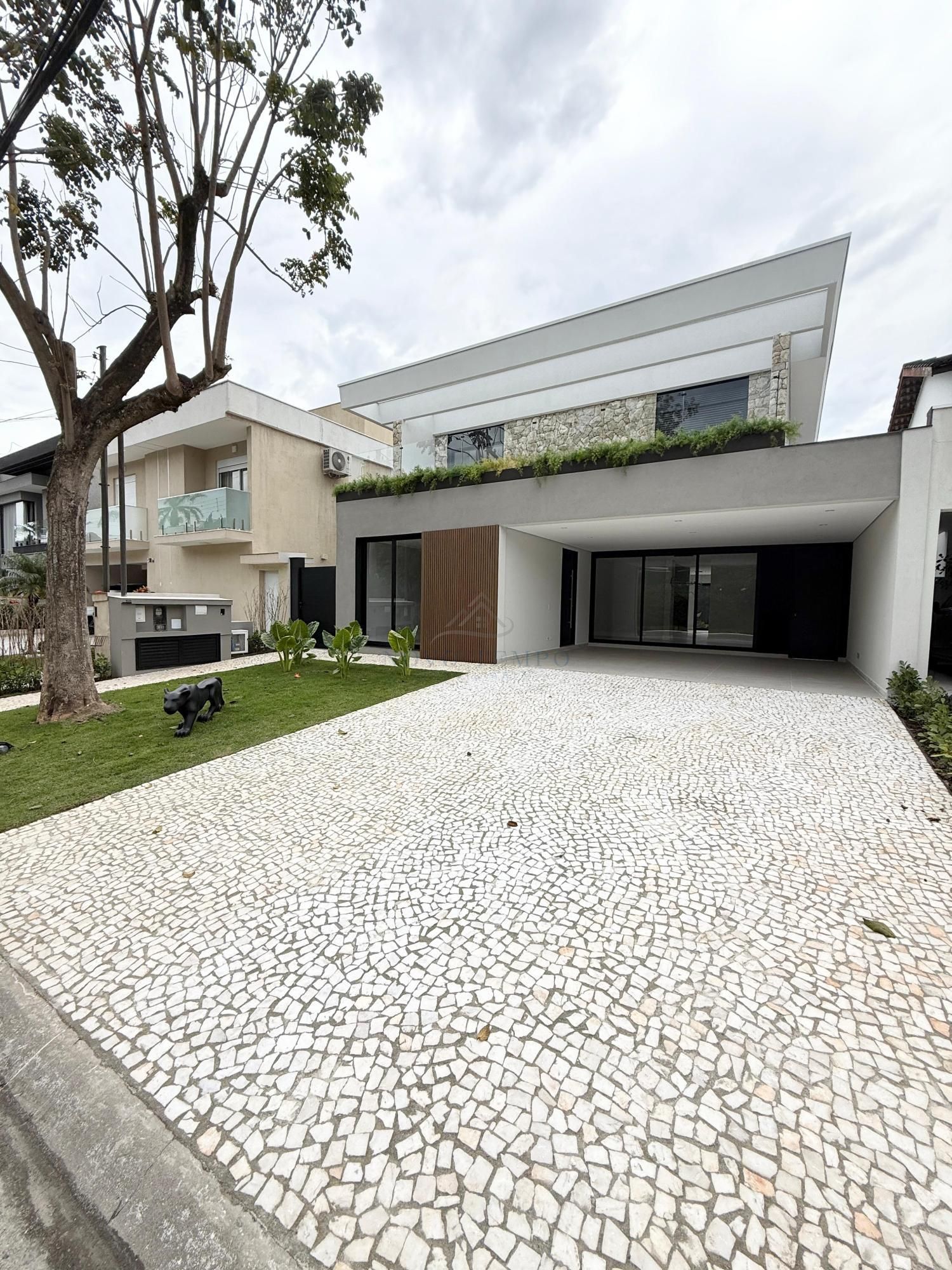 Casa, 4 quartos, 300 m² - Foto 1
