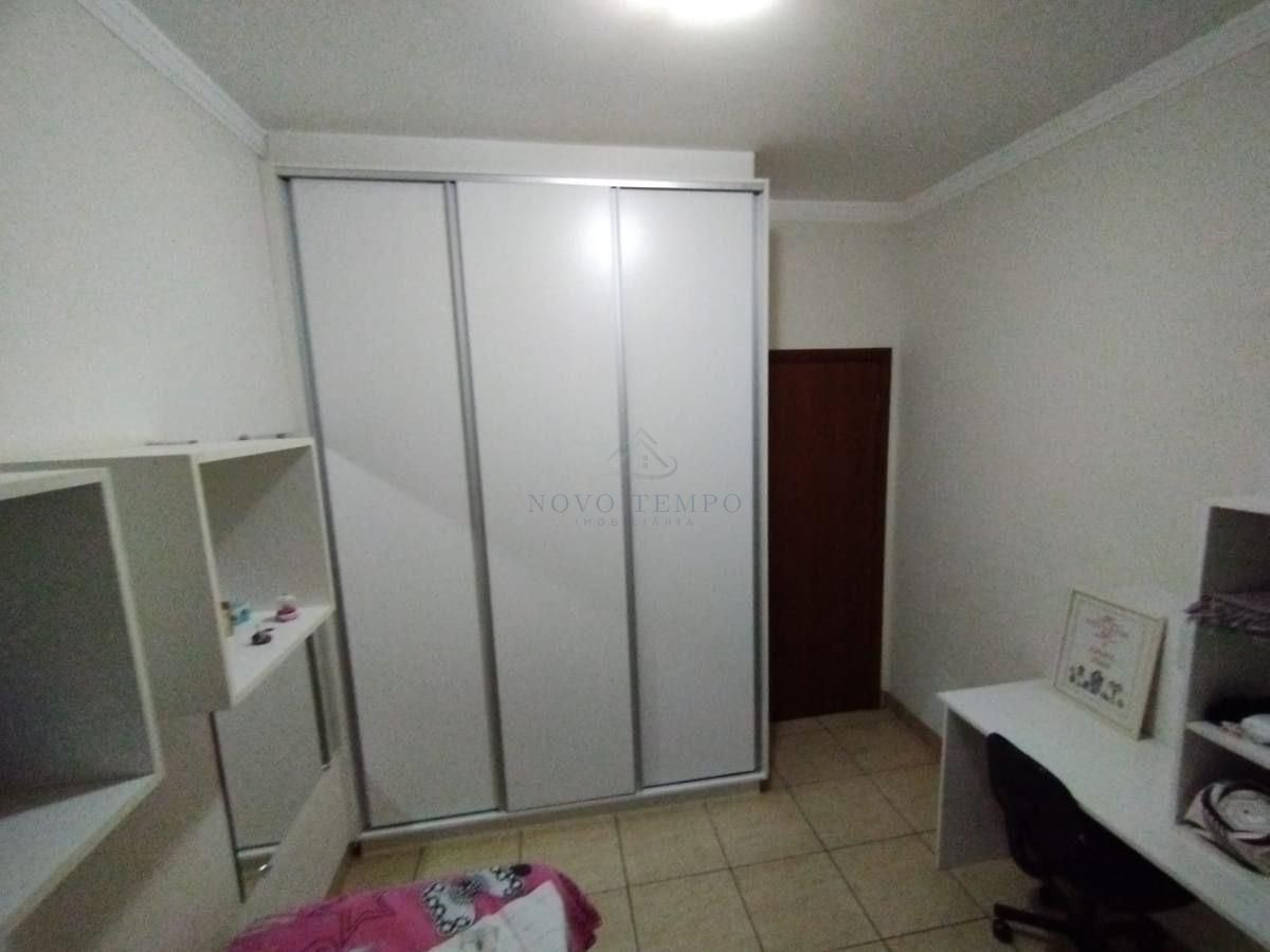 Casa, 3 quartos, 249 m² - Foto 13