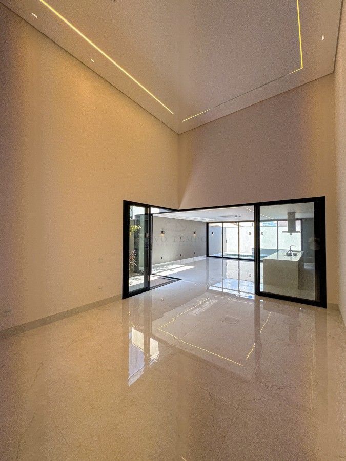 Casa, 4 quartos, 260 m² - Foto 1